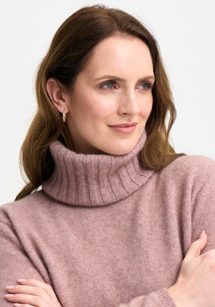 Merino Mink Essential Snood-womenswear-Sparrows